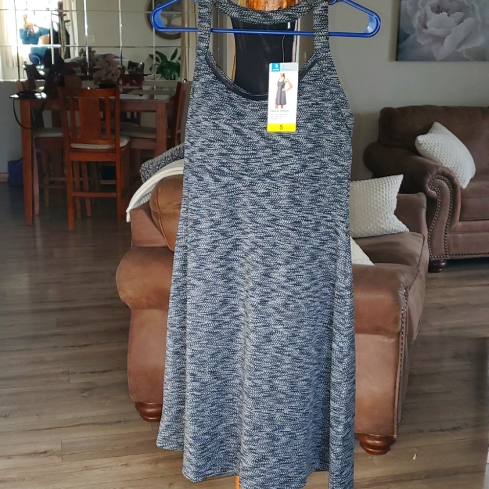 NWT  Mondetta travel dress. Small.